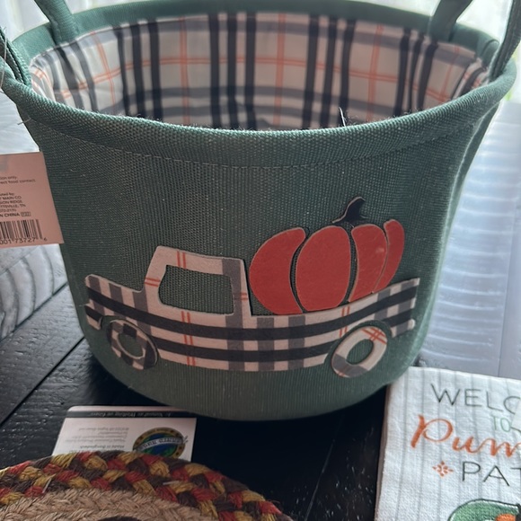 Fall decor - Picture 2 of 4